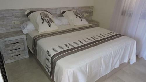 Hl025 Luxury 3 Bedroom Villa With Community Pool