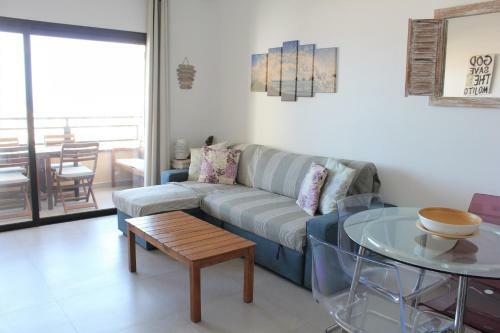 Fantastic 2 Bd Sea Views Apartment