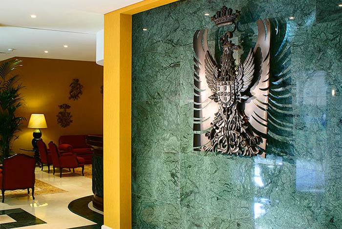 Hotel Aviz