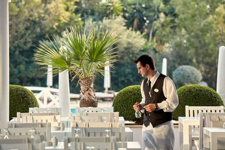 Hotel Grecian Park