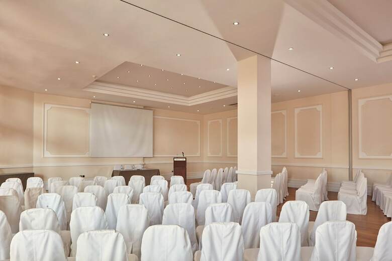 Hotel Grecian Park