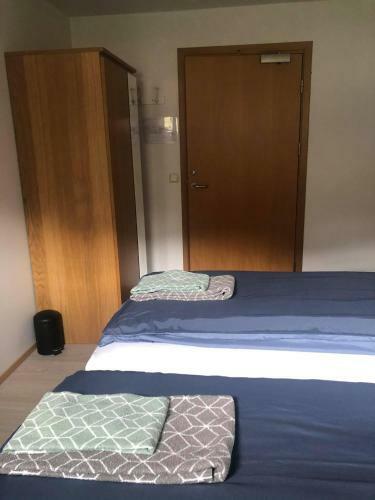 Hostal �verhamar Hostel