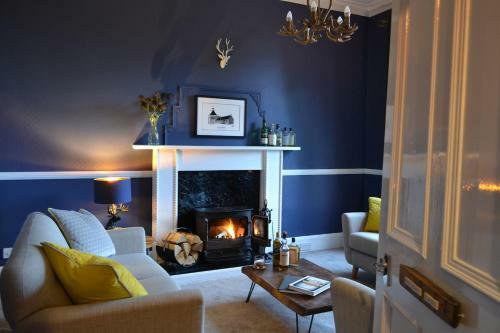 Copperbroc -whisky House In The Scottish Highlands