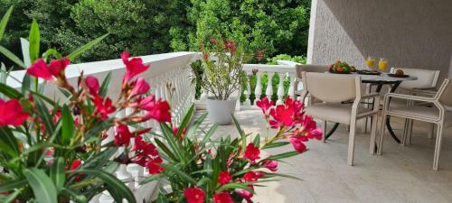 Apartment Garden & Sea