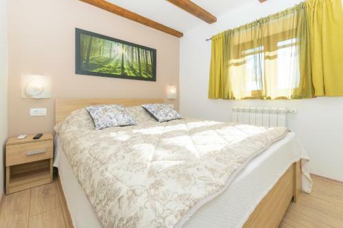 Spacious Holiday Home Guran