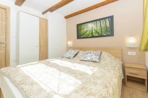 Spacious Holiday Home Guran