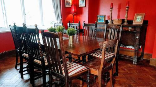The Old Sea Captain's House, Aberporth