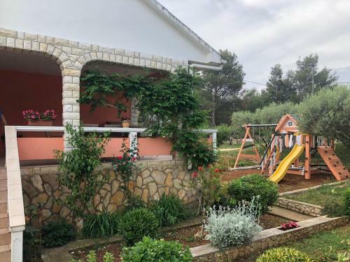 Apartamento Ku?a Za Odmor "barbenjak"