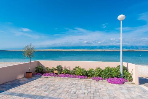 Luxury Apartments - La Vir 1 & 2