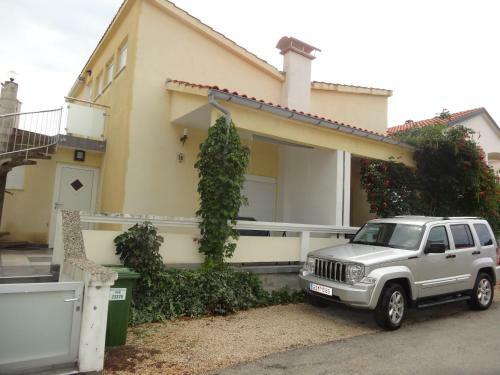 Modern Apartament Near Sea