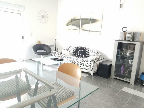 Modern Apartament Near Sea