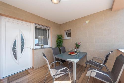 Luxury Apartments - La Vir 3 & 4
