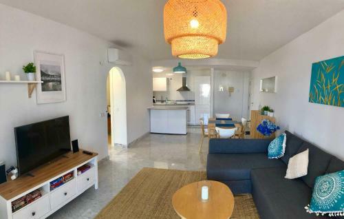 New Apartment 300m From The Beach