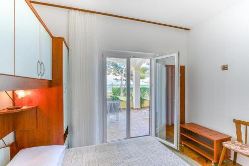 Apartments By The Sea Vir - 18590