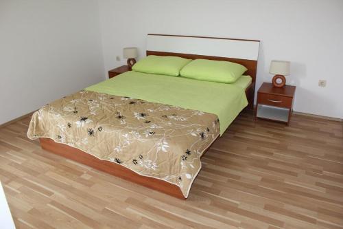 Apartments With A Parking Space Vir - Lozice, Vir - 18521
