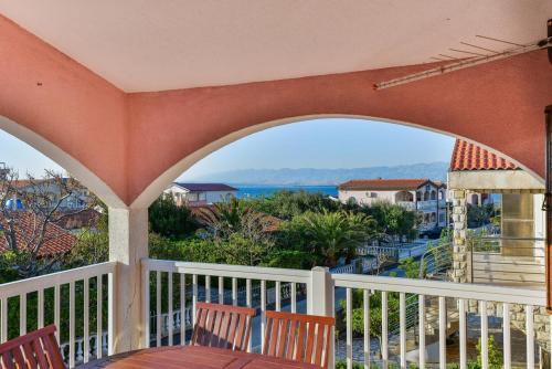 Apartments By The Sea Vir - 18572