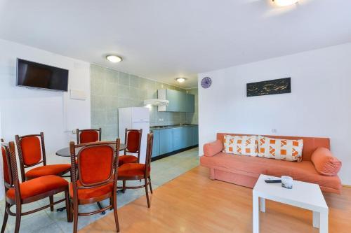 Apartments With A Parking Space Vir - Kozjak, Vir - 18579