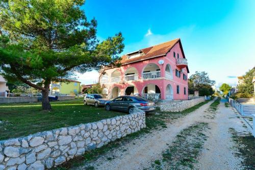 Apartments With A Parking Space Vir - Kozjak, Vir - 18579