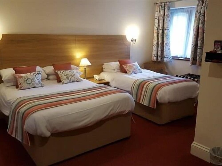 Apple Tree Hotel