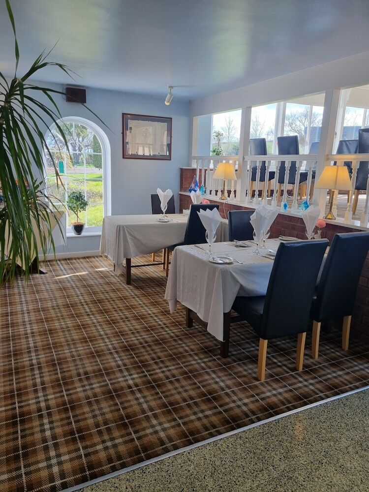 Apple Tree Hotel