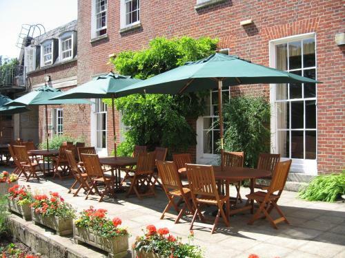 Lysses House Hotel