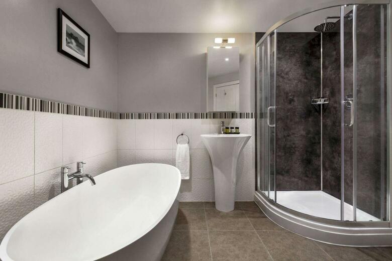 Trenython Manor Hotel & Spa