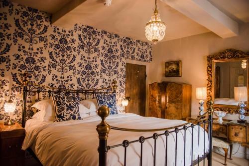 Hostal Drapers Hall Restaurant & Boutique Rooms