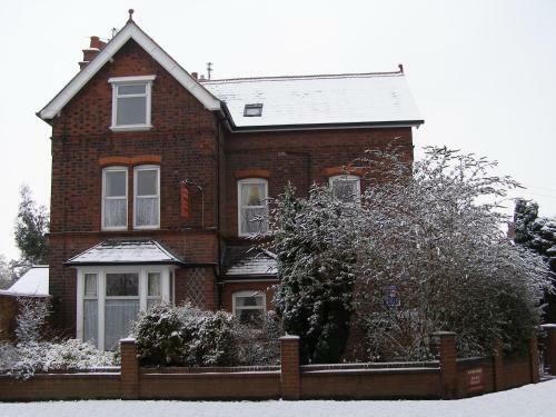 Anton Guest House Bed And Breakfast