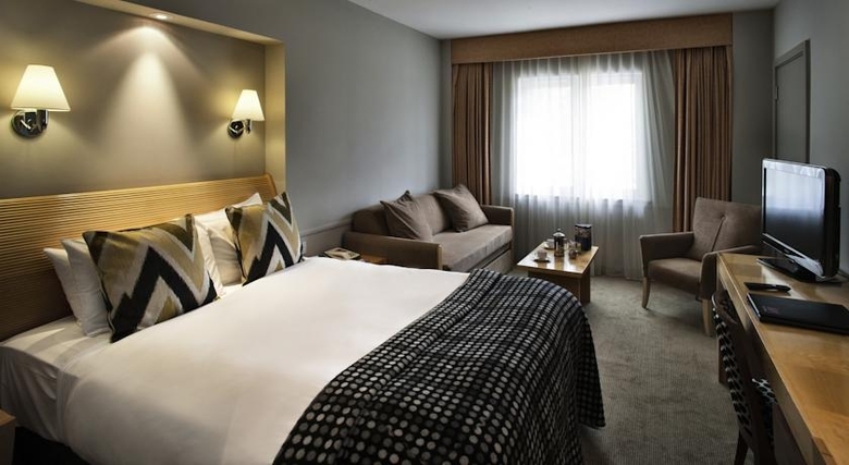 Mercure London Staines-upon-thames Hotel