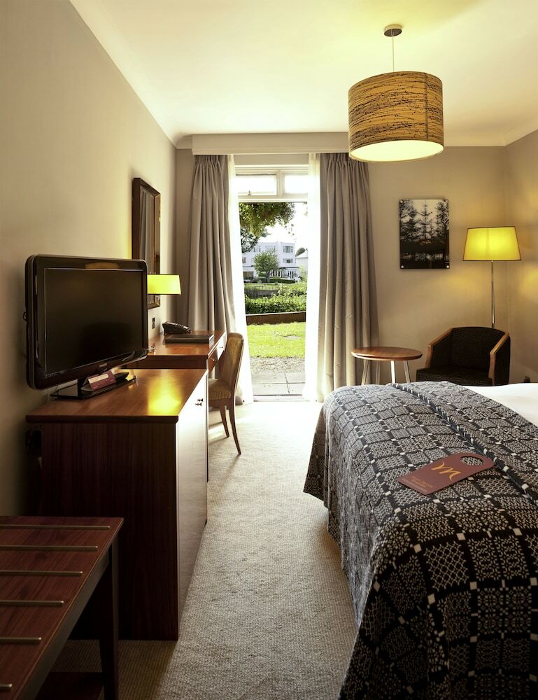 Mercure London Staines-upon-thames Hotel