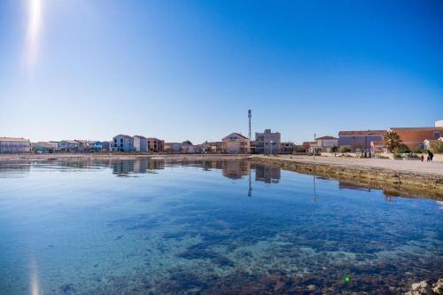 Apartments By The Sea Vir - 19221