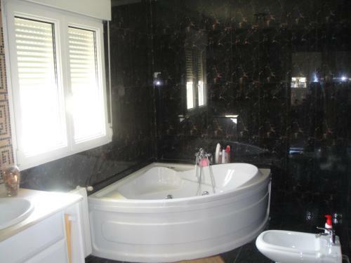 Chalet Muy Cerca De La Playa Con Piscina Privada