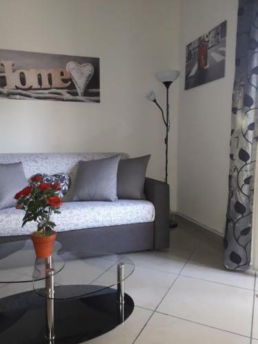Apartamento Marina Dei Ciclopi Home