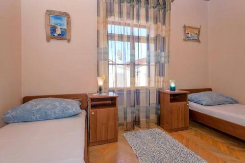 Holiday House With A Parking Space Svirce, Hvar - 17682