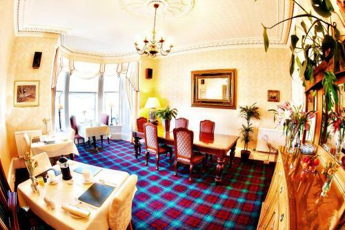 Hostal Golf View B&B