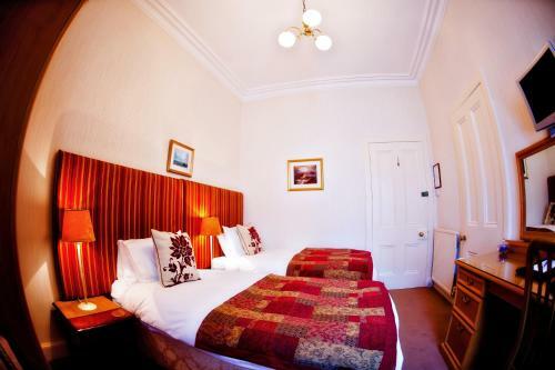 Hostal Golf View B&B