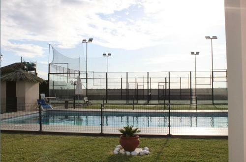 Luxurious Villa. Pr�vate Pool, Padel Court. Subway