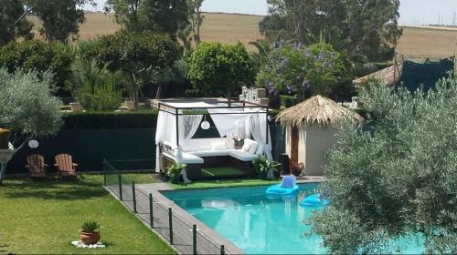 Luxurious Villa. Pr�vate Pool, Padel Court. Subway