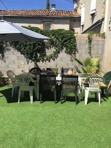 Maison Vigneronne Avec Jacuzzi En M�diterran�e