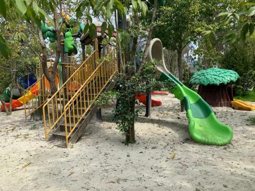 2 Bedroom Apartment In Oasis