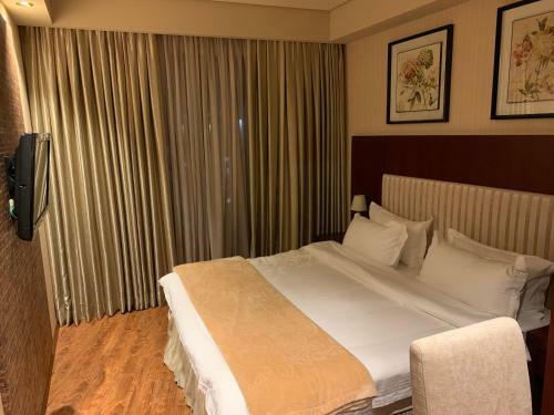 2 Bedroom Apartment In Oasis