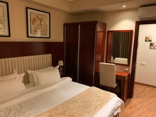 2 Bedroom Apartment In Oasis