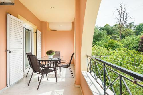 Angelo's Spacious Apartment Near Corfu Town
