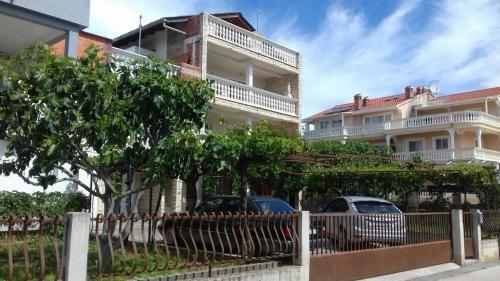 Apartments With A Parking Space Srima - Vodice, Vodice - 17238