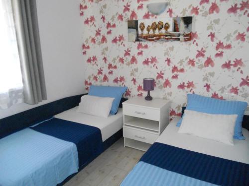 Apartments With A Parking Space Vodice - 16578