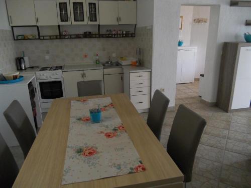 Apartments With A Parking Space Vodice - 16578