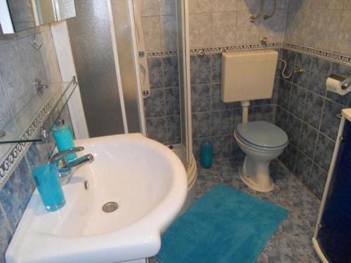 Apartments With A Parking Space Vodice - 16578