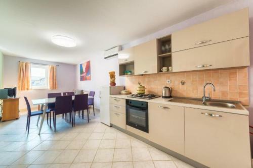 Apartments With Wifi Vodice - 18832