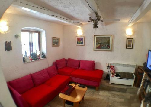 Cosy Artistic Stone House