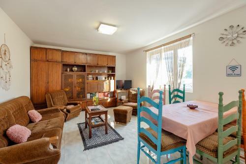 Hostal Friendly House With Private Rooms